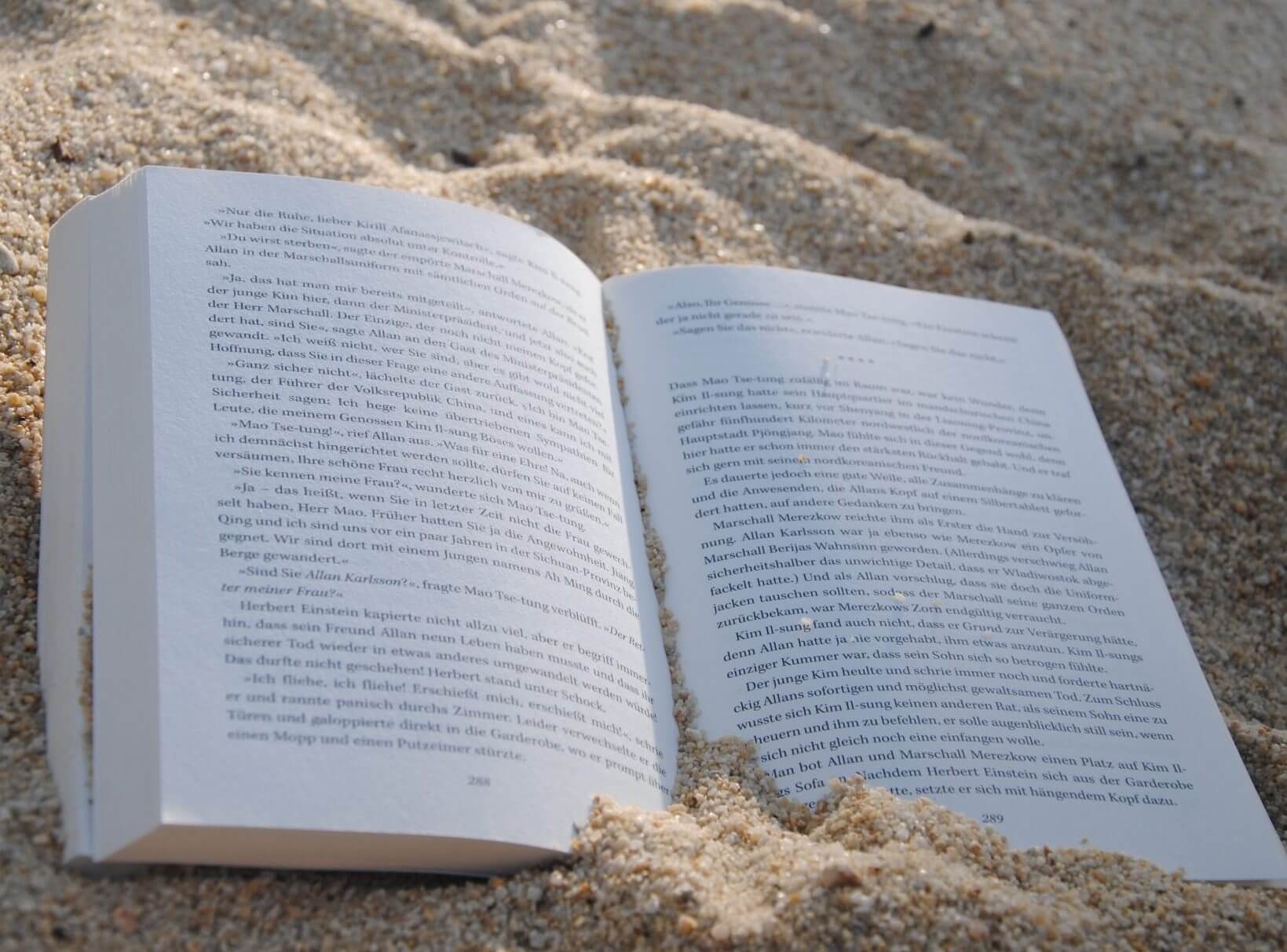 beach-book-knowledge-159597