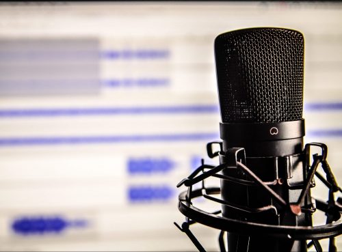 8 Podcasts to Help You Grow As A Leader