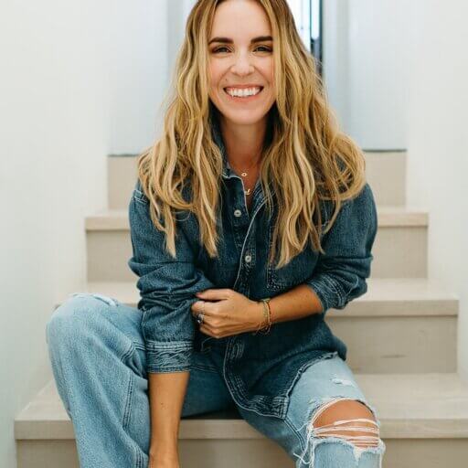 Episode 228- What If YOU Are the Answer? Rachel Hollis on The Questions That Will Change Your Life